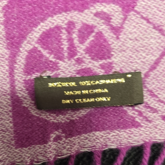Coach Purple Scarf - Picture 3 of 6